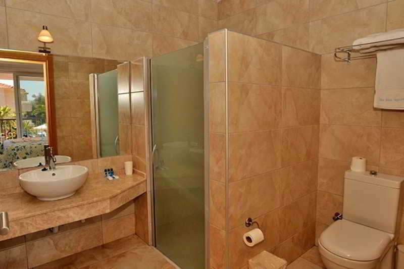 The Blue Lagoon Deluxe Hotel أولدينيس المظهر الخارجي الصورة
